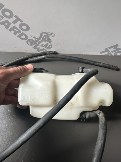 TRIUMPH STREET TRIPLE 675 675R COOLANT BOTTLE Radiator Coolant Bottle T2102200