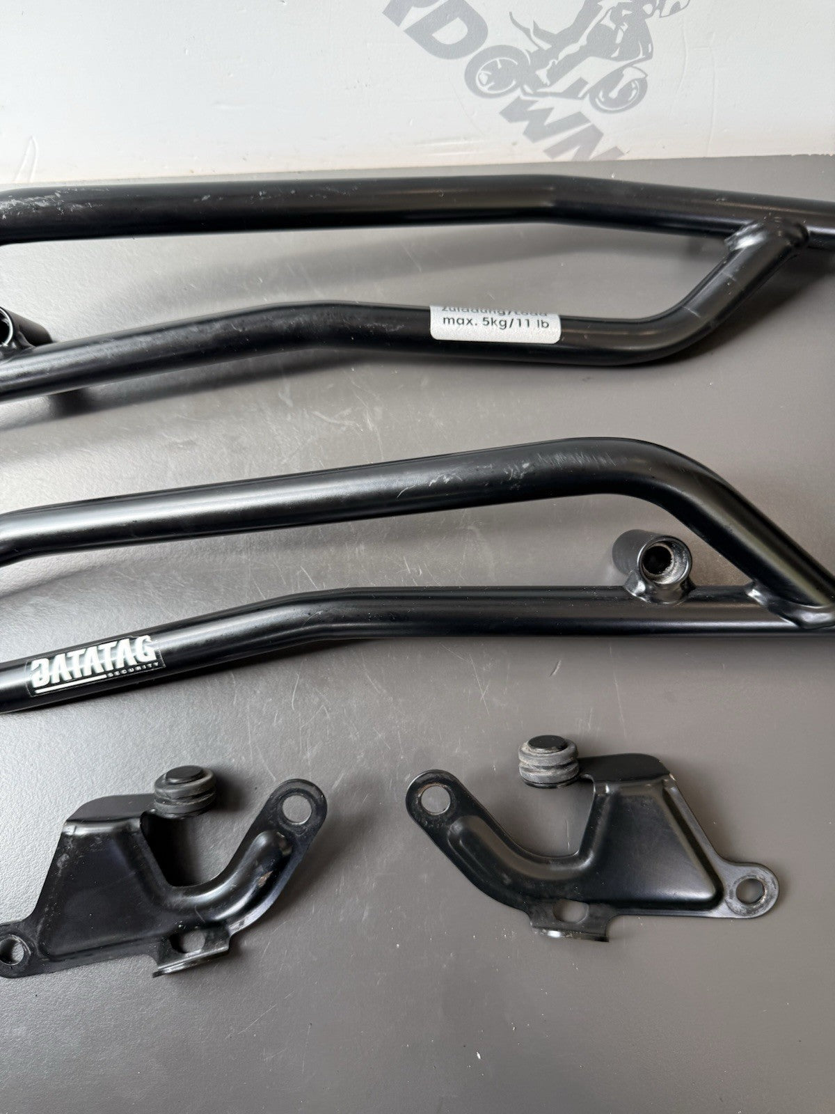 TRIUMPH TRIDENT 660 Top Case Carrier Luggage Plate Rear Rack Arms 2021-2024