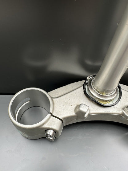 ed204b84-e6f8-4f74-a5d5-1677fc931bc2