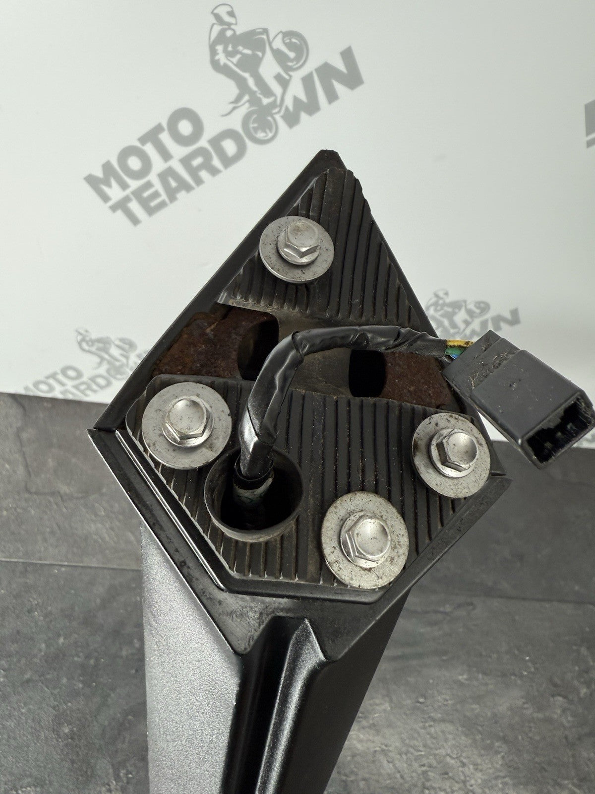 ce9ec9b1-7d7c-48d6-b9ca-04198f51d05f