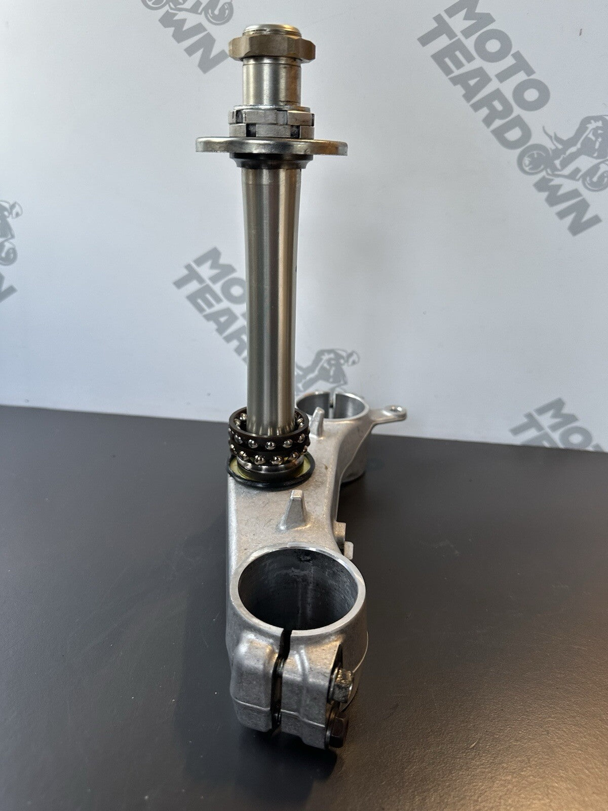 Suzuki GSXR600 GSXR750 Bottom lower fork yoke clamp & fittings 2011 - 2017 L1-L7