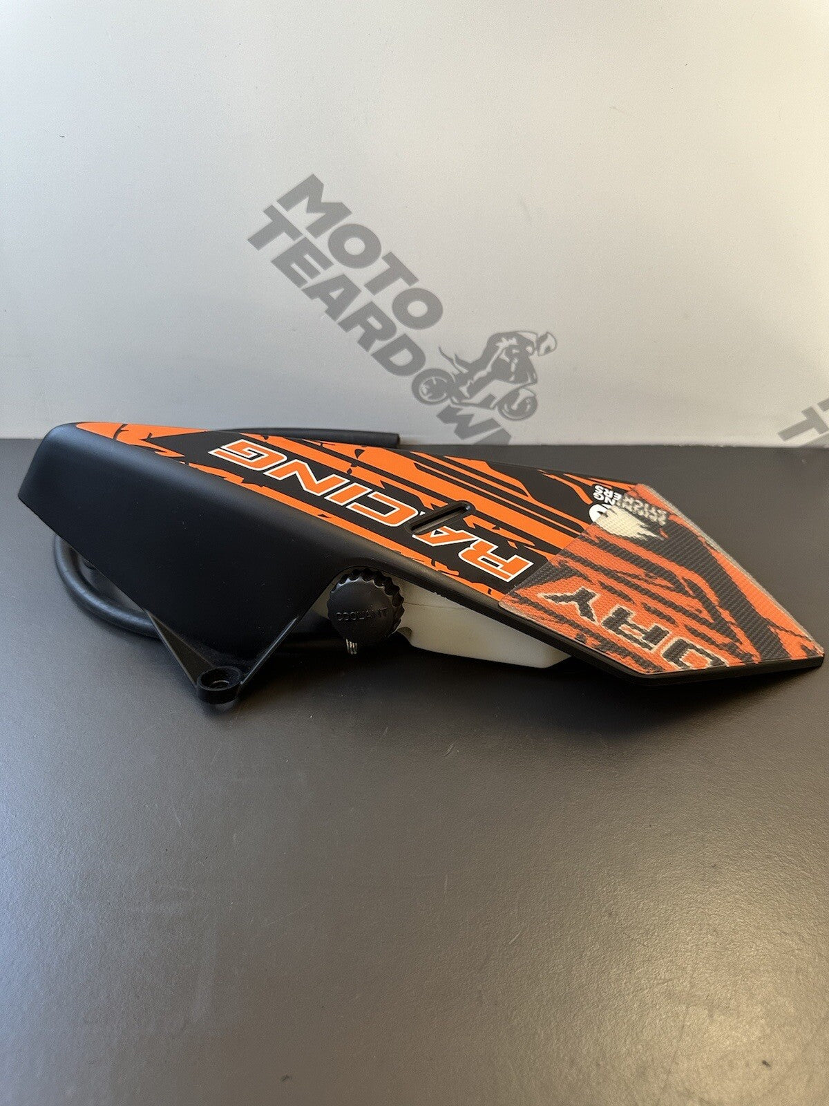 KTM 790 Duke ABS Water Coolant Header Bottle And Cover 64108071000 2018-2020