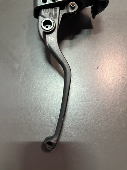 c8496efd-23e1-4f62-8e60-d1eed757c8c2