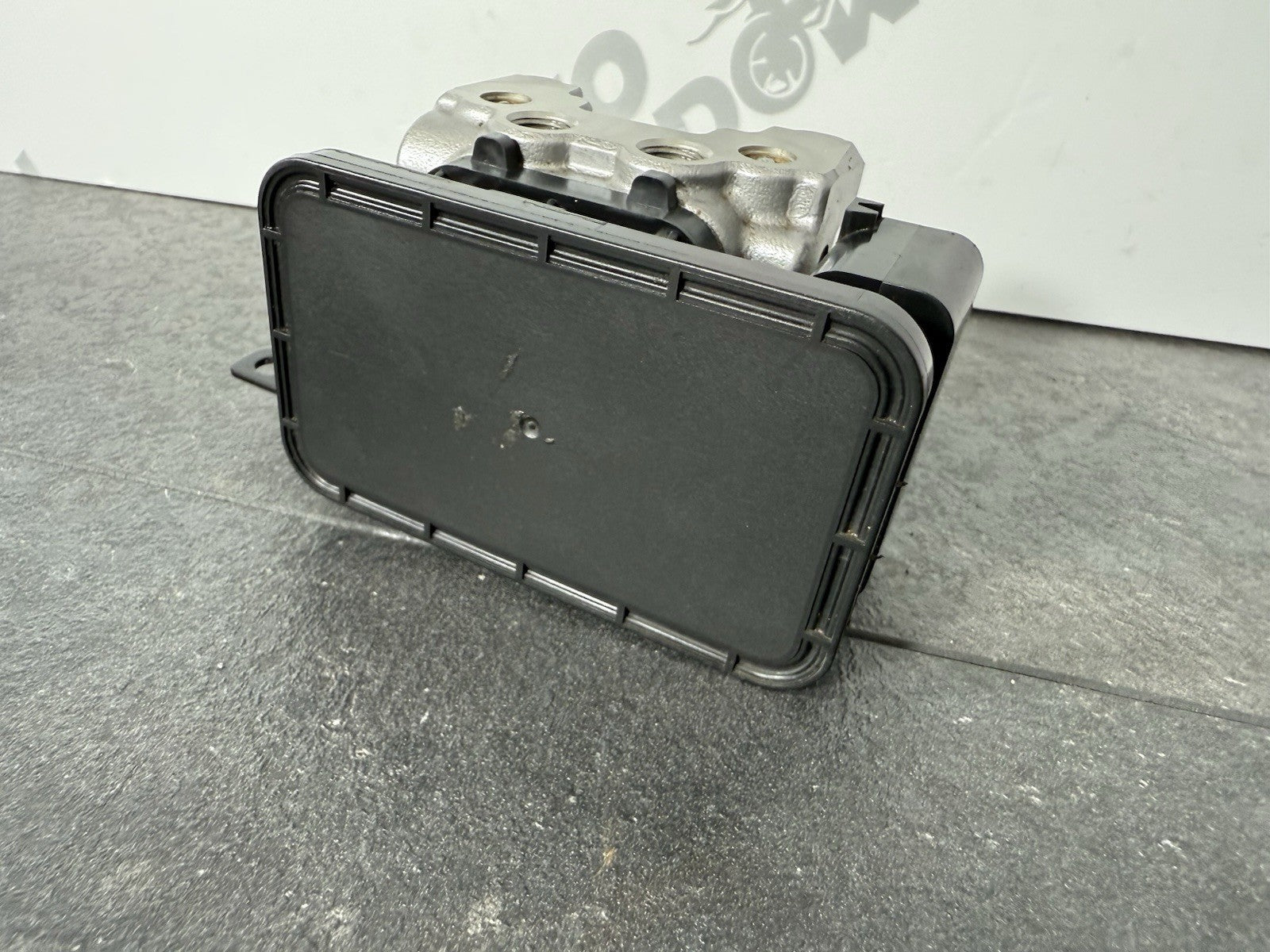 6adcfd40-c3b5-4c4d-a4d2-d78485fdcf1f