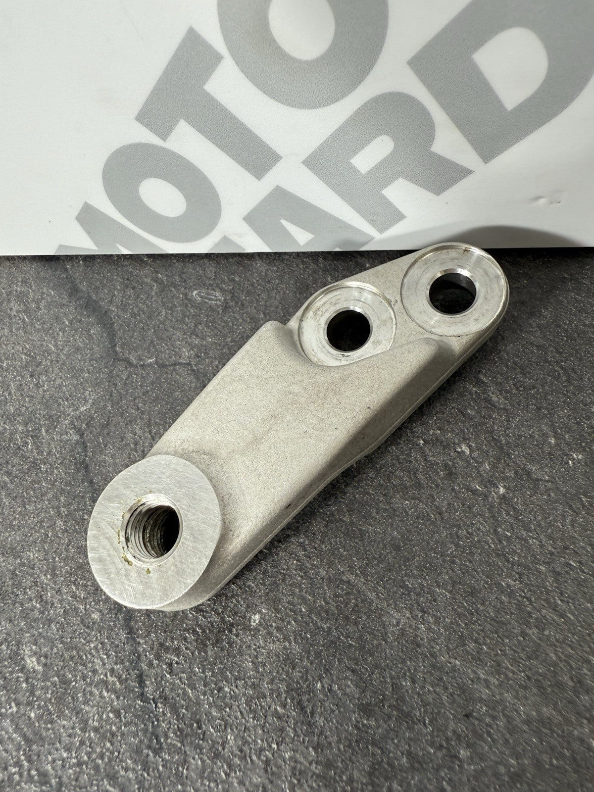 Suzuki GSXR 1000 2018 Gear Shift Mount Bracket 2017-2025 OEM MM