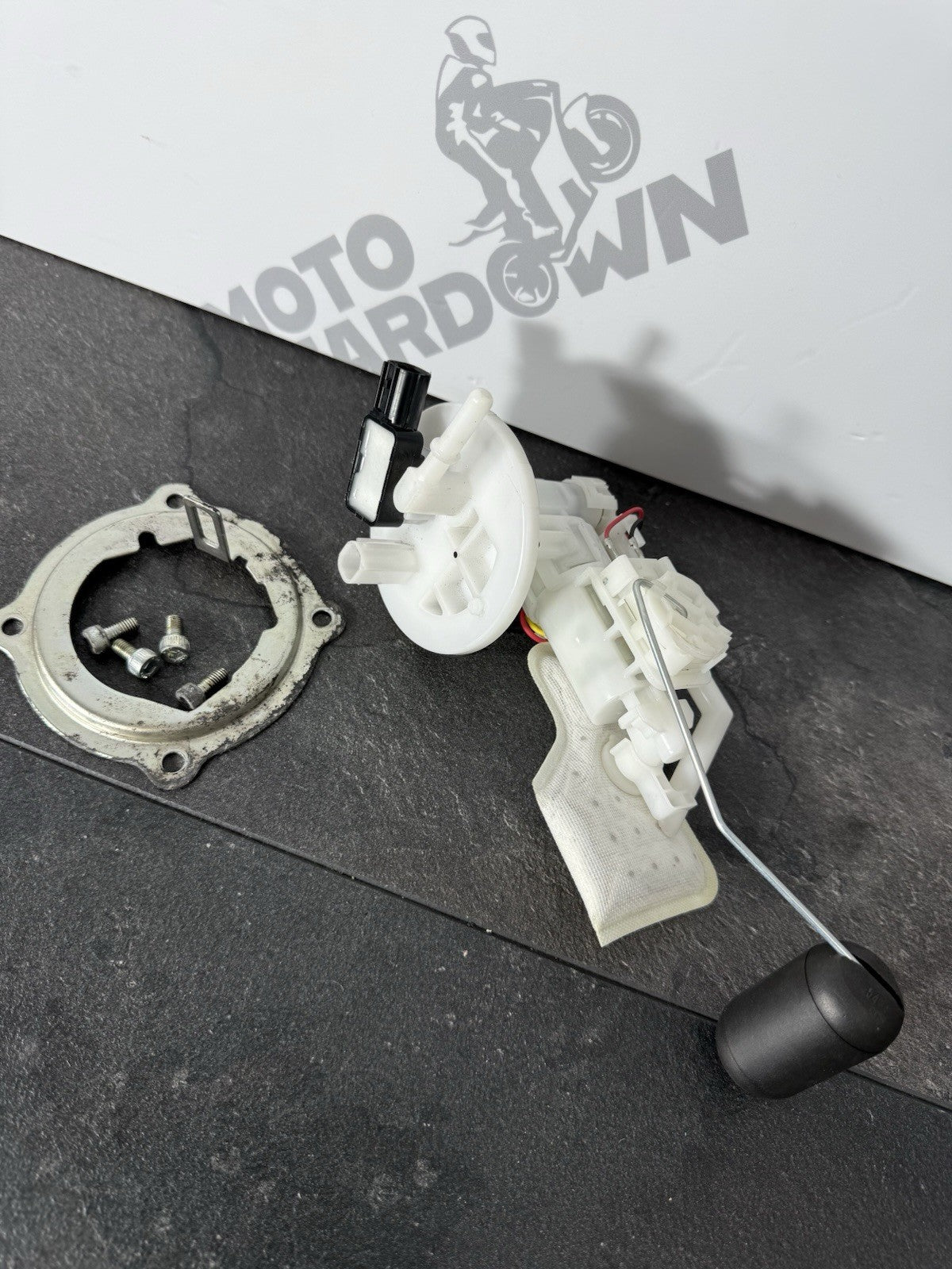 1b346258-72e3-4a31-bae1-2838344079f7