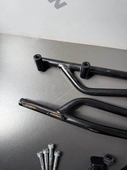 TRIUMPH TRIDENT 660 Top Case Carrier Luggage Plate Rear Rack Arms 2021-2024