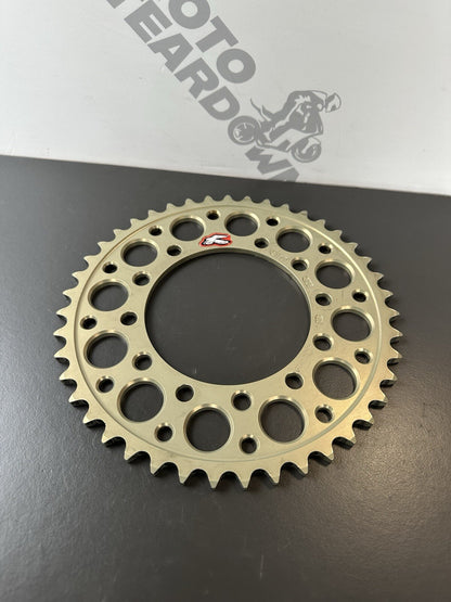 Suzuki GSXR600 525 Rear Renthal Sprocket. Hard Anodised 2011-2017 L1-L7 Renthal