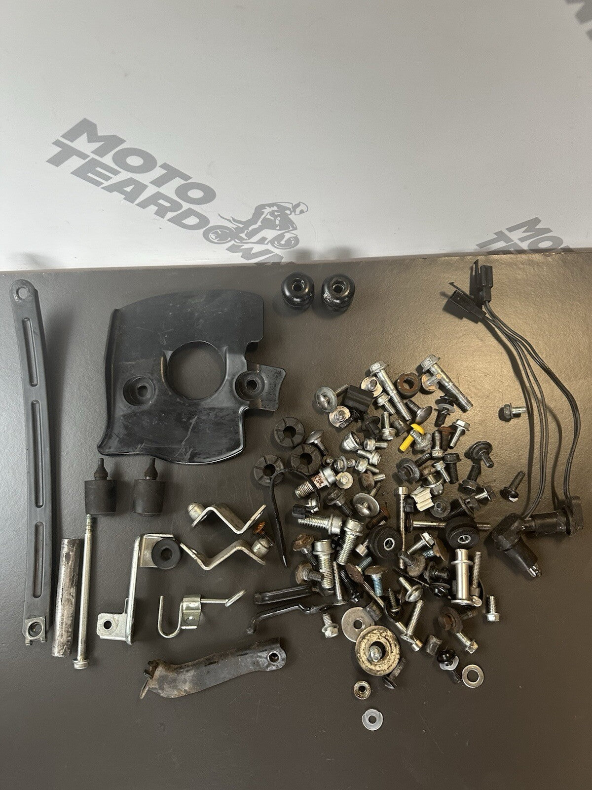 Suzuki GSXR 600 750 Nuts Bolts Fixings Job Lot GSXR600 2011-2017 11,219 Miles