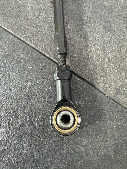 b0b12af9-4d4e-49ab-b394-e337ca6d700d