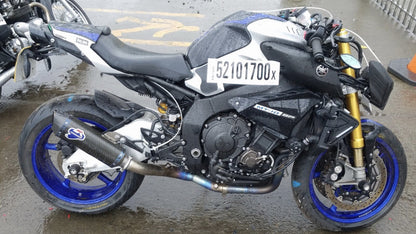 Yamaha MT10 SP 2018 Left Side Fairing ECU Holder Bracket Only 5800 Miles R1 2CR