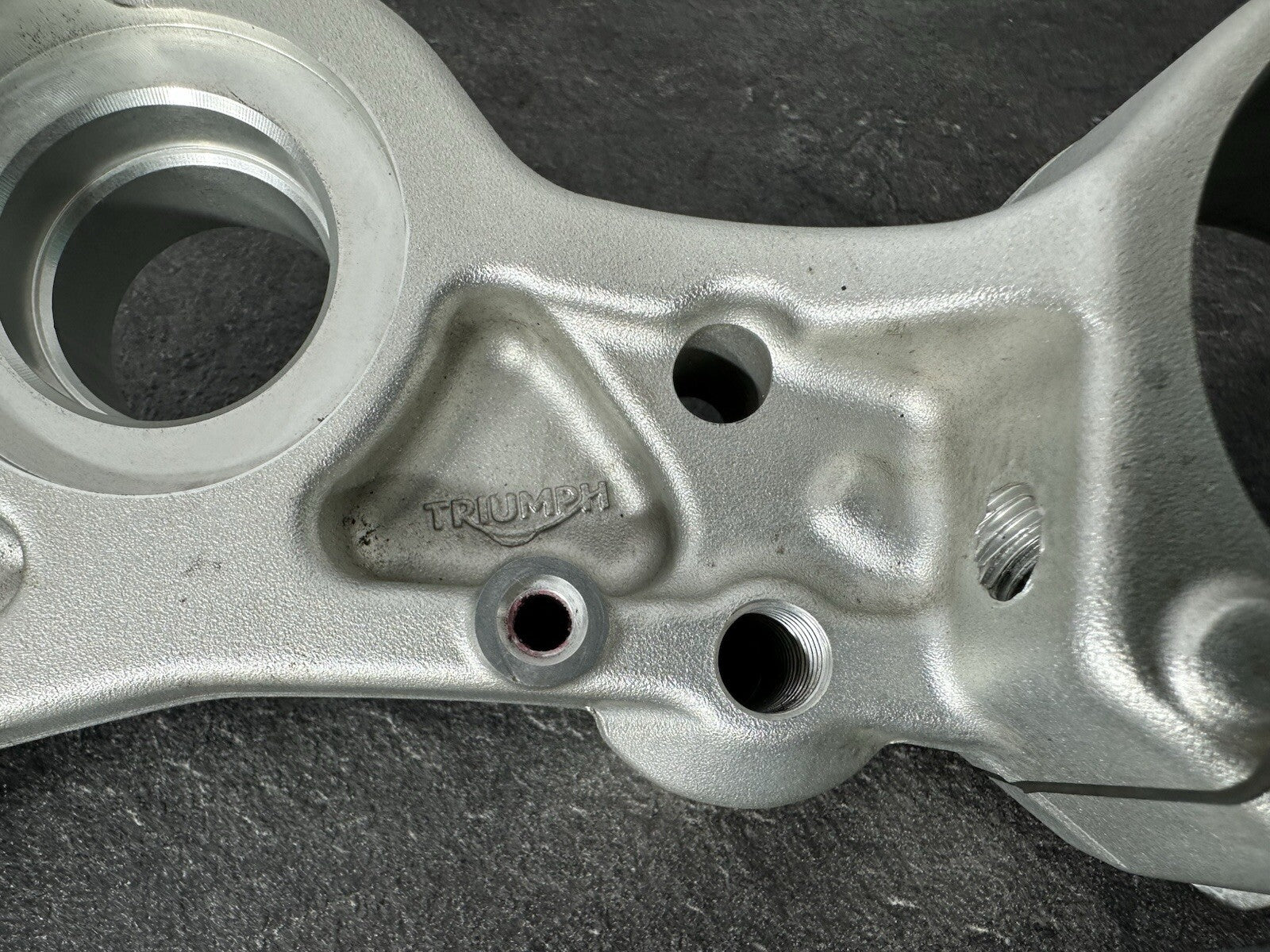 Triumph TIGER 900 GT PRO 2022 Top Yoke Upper Yoke 6337 Mile 2020-2023 OEM