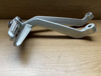 TRIUMPH STREET TRIPLE 765RS R S Left Pillion Footrest Hanger T2081987 2017-2019