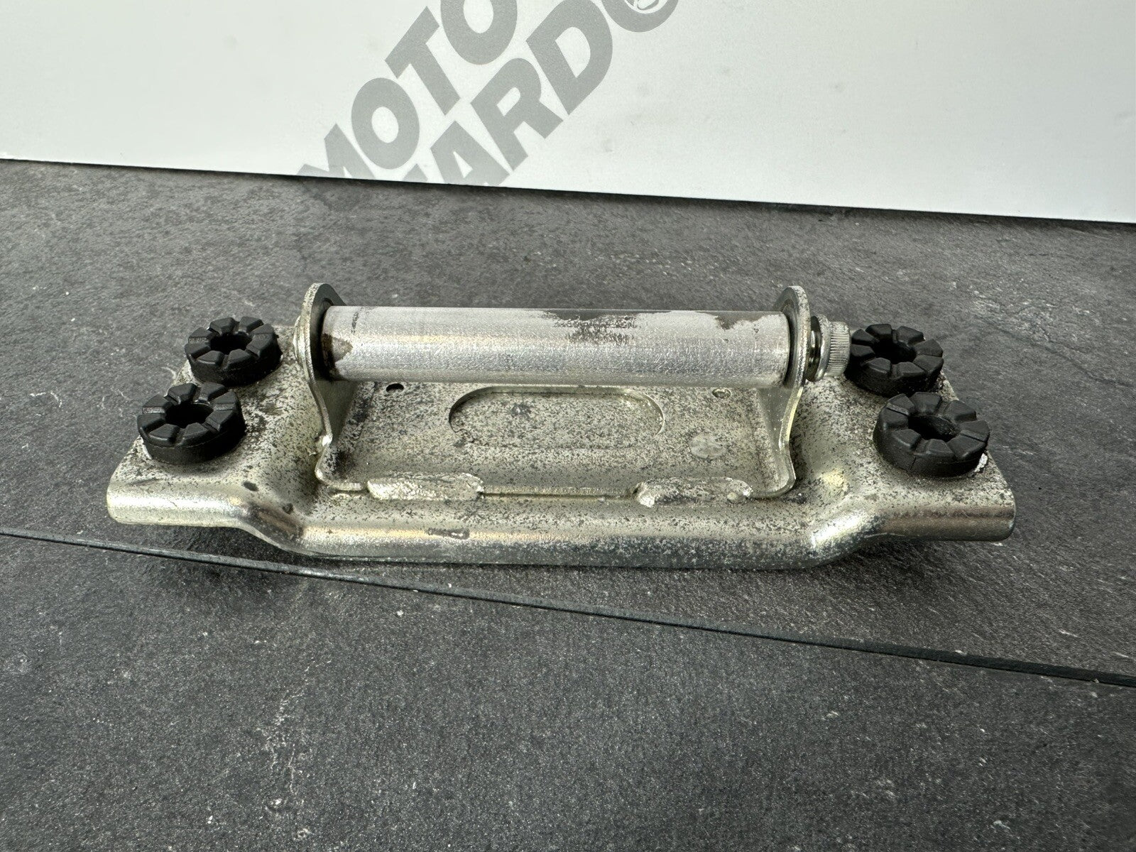 Suzuki GSXR 1300 2016 HAYABUSA Fuel Tank Mount Bracket 18408 Miles OEM