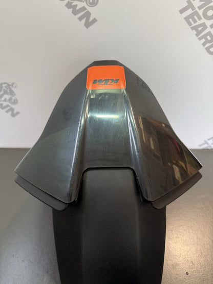 d59236fc-da8a-4e48-9ea9-2bdb94a386c0