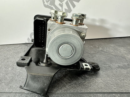 Aprilia Tuono V4 1100 2021 ABS Pump Module Actuator 6606 Miles 2022-2024 OEM