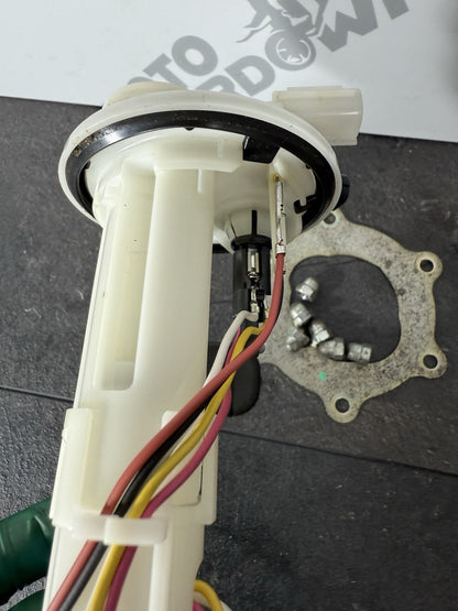 Yamaha YZF R125 R 125 2014 Fuel Pump Petrol Pump 26983 Miles 2008-2018 OEM