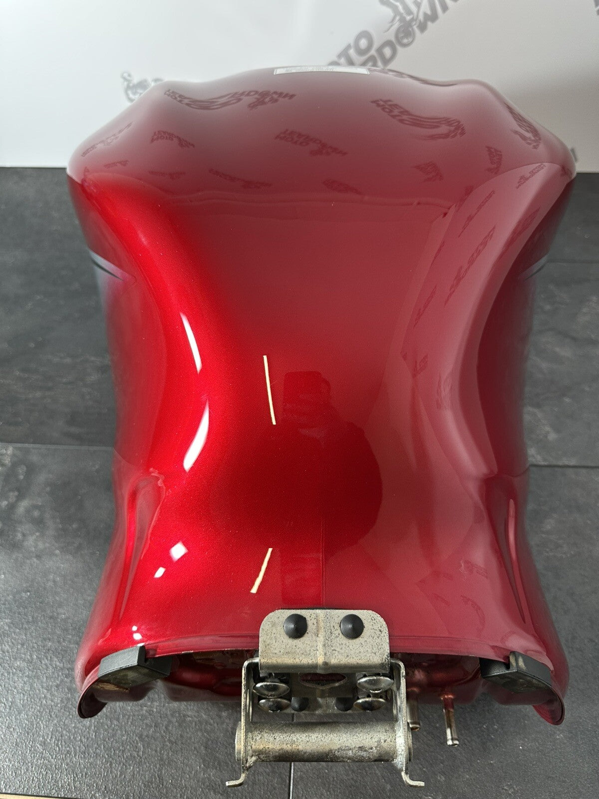 Suzuki GSXR 1300 2016 HAYABUSA Fuel Tank Petrol Tank 18408 Miles OEM *UK ONLY*