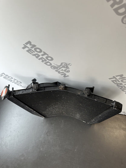 Suzuki GSXR 1000 Radiator Coolant Rad 2009-2016 Only 33,787 Miles OEM Radiator