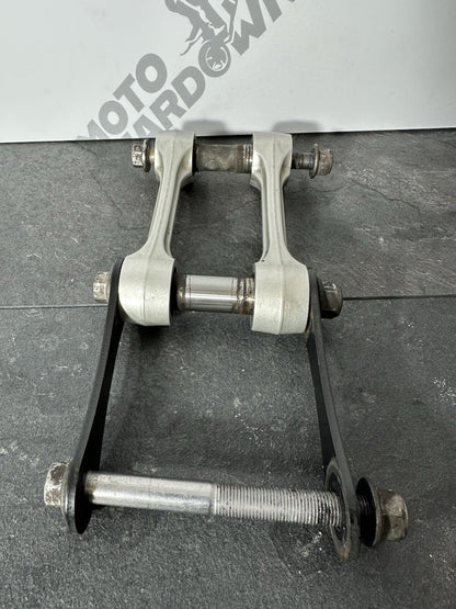 Triumph TIGER 900 GT PRO 2022 Shock Linkage Dog Bone 6337 Miles 2020-2023 OEM