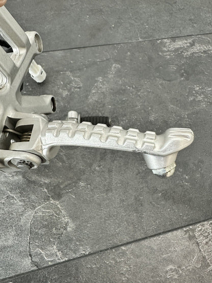 Aprilia Tuono V4 1100 Factory 2020 Right Rearset Footrest Brake 6889m OEM 2019