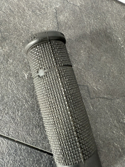 fc85976b-b09c-4b1d-8e33-a8dabadb6f31