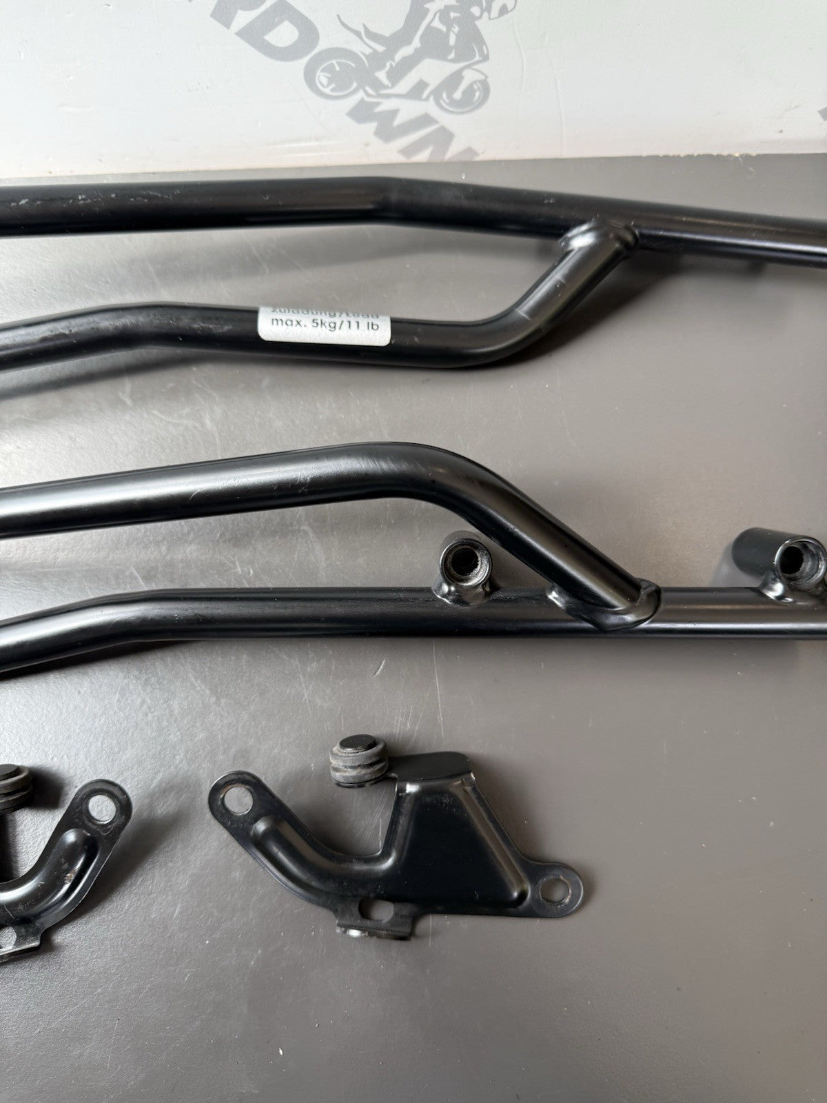 TRIUMPH TRIDENT 660 Top Case Carrier Luggage Plate Rear Rack Arms 2021-2024