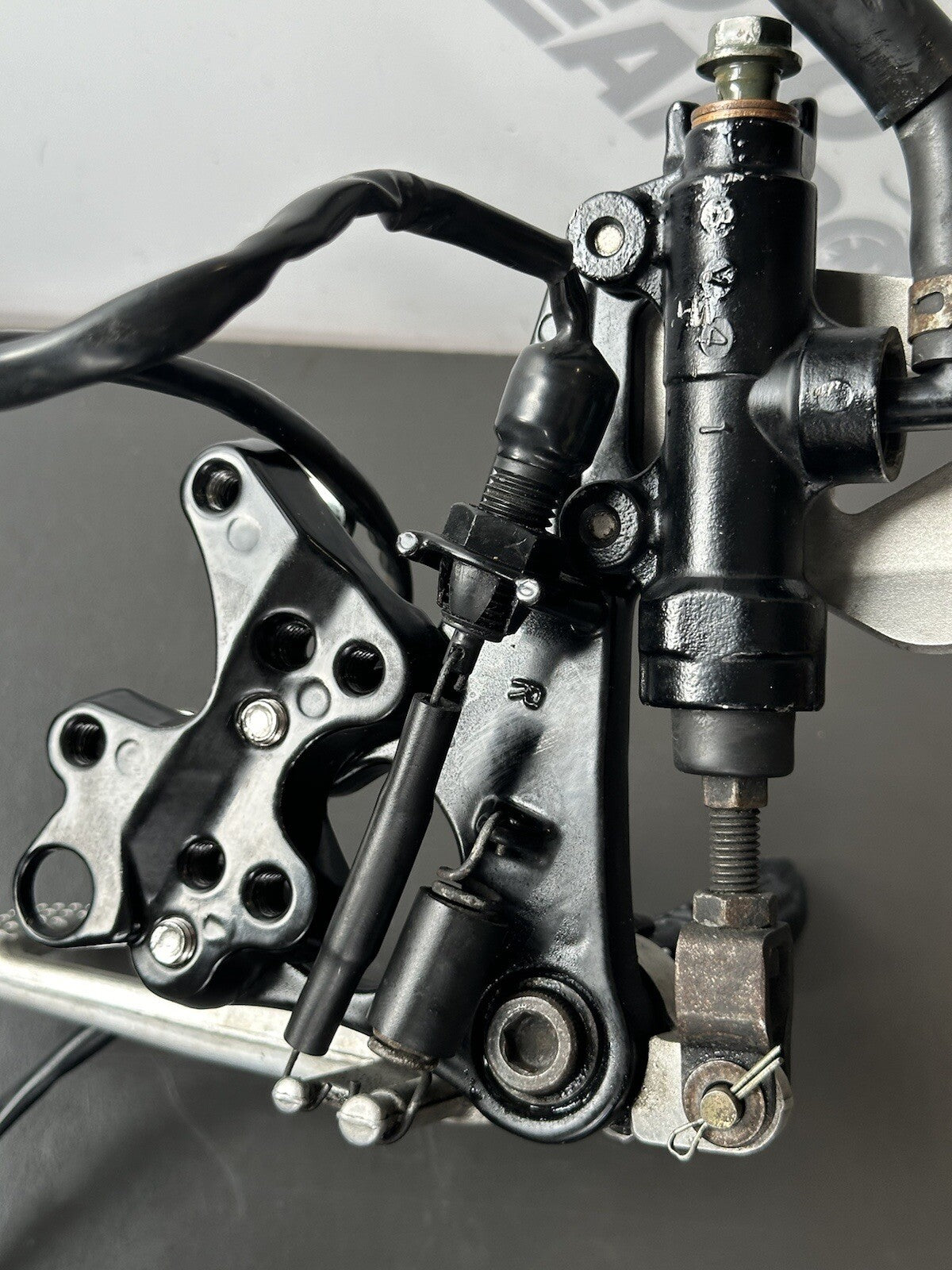 Suzuki GSXR 1000 GSXR1000 2009 - 2016 Front Right Side Footrest Foot Rest 2010