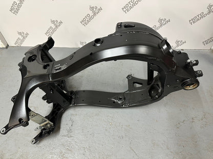 Suzuki GSXR 1300 2016 HAYABUSA Main Frame Chassis *CATEGORY N* 18408 Miles GEN 2