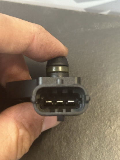 Aprilia Tuono V4 1100 Factory 2017-2019 Air Pressure Sensor Unit 9105miles OEM