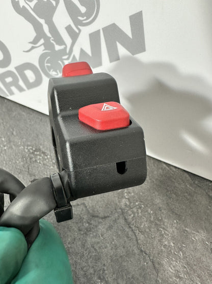 Triumph Trident 660 2022 Right Switchgear Kill Switch 2962 Miles 2021-2024 OEM