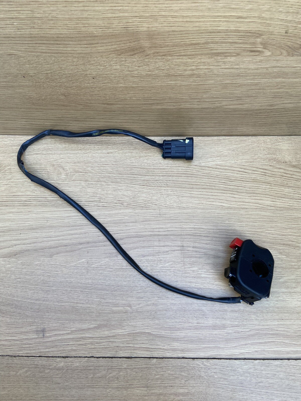 Aprilia Tuono V4 1100 Factory  right hand handlebar kill switch SPARES / REPAIRS