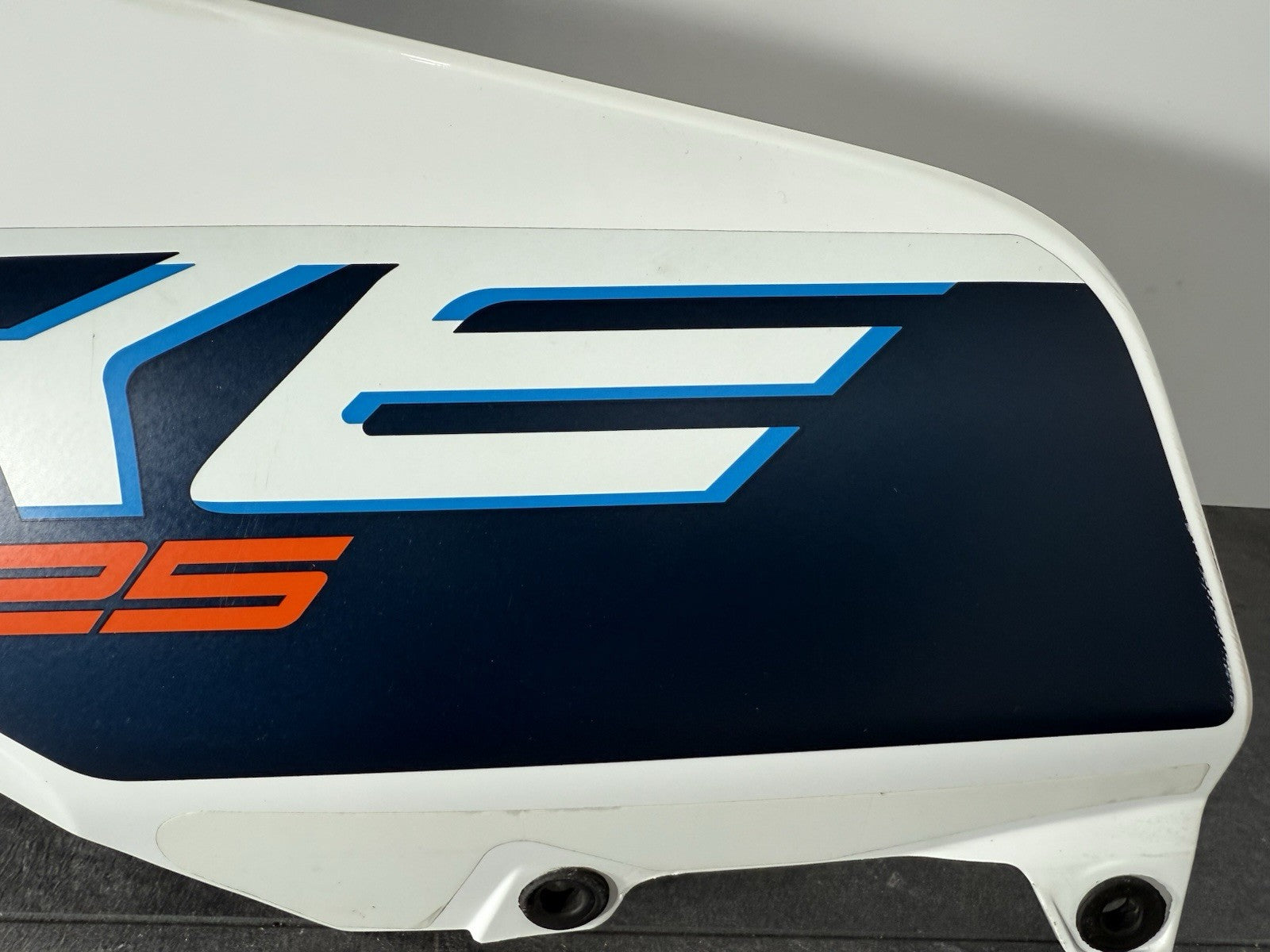 a4d53a0f-9182-47fe-814f-31d876c5ae4f