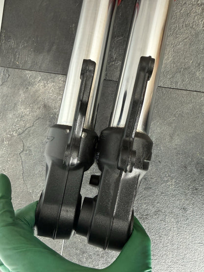 b9017243-bb9e-4e18-857f-173077836bc9