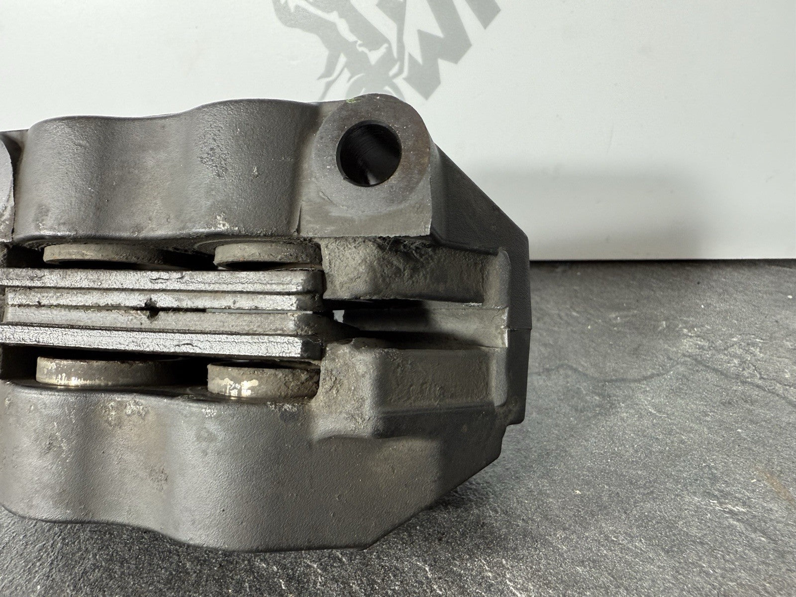 Yamaha YZF R125 R 125 2014 Front Brake Caliper & Pads 26983 Miles 2008-2018