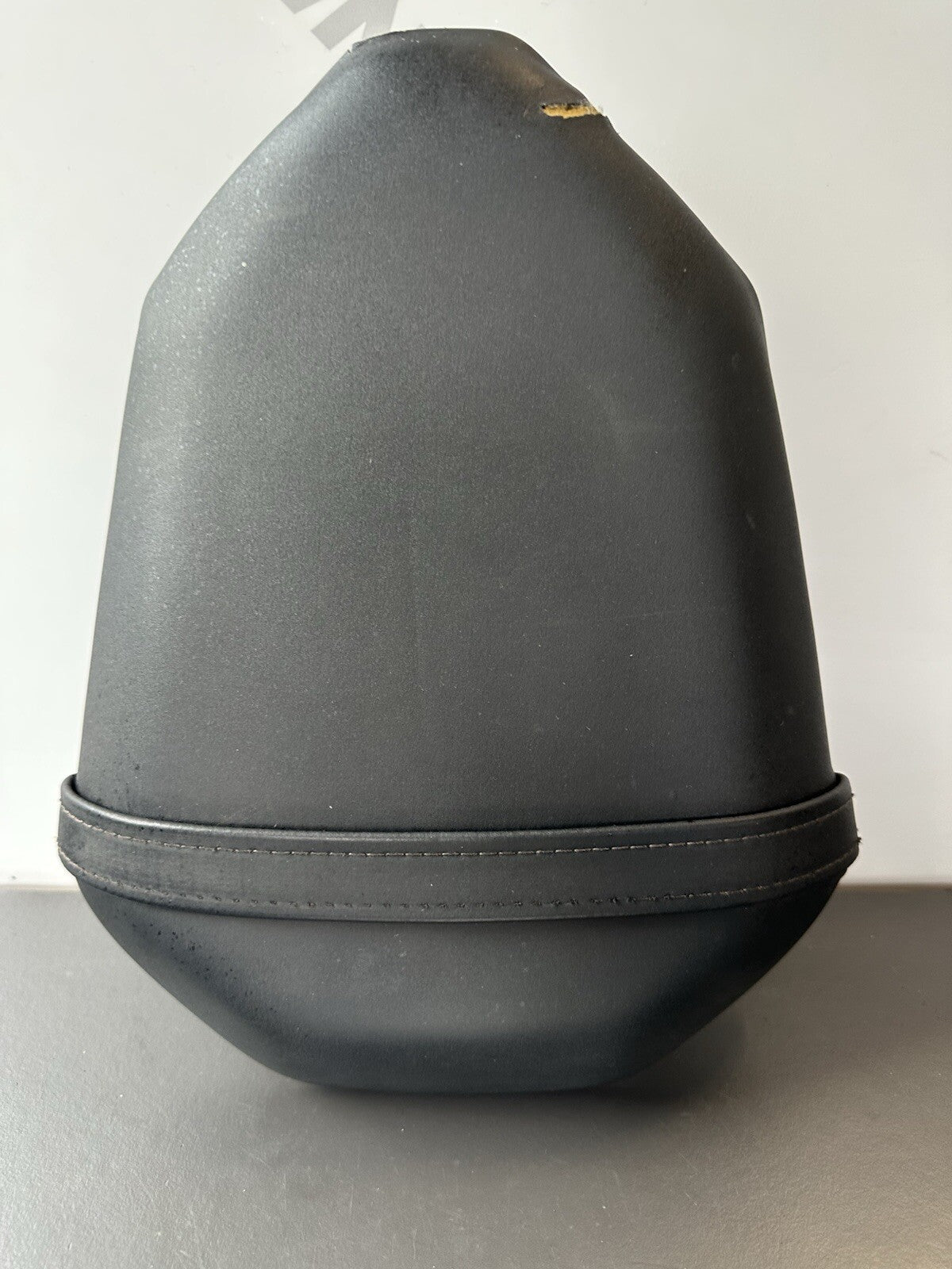 Yamaha MT-07 MT07 Rear pillion passenger seat saddle Genuine OE 2014 - 2017 TORN