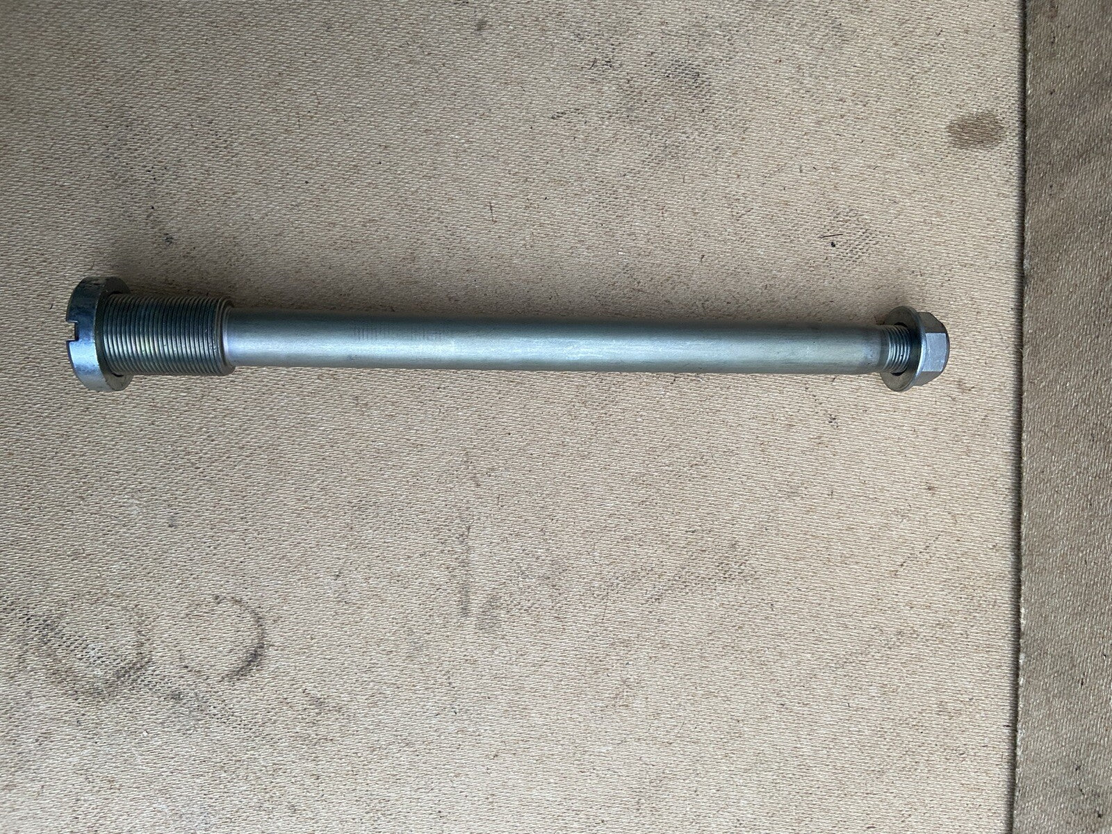 SUZUKI GSXR 600 750 SWING ARM SPINDLE 2017 GSXR L1-L6 GSXR Swingarm Spindle OEM