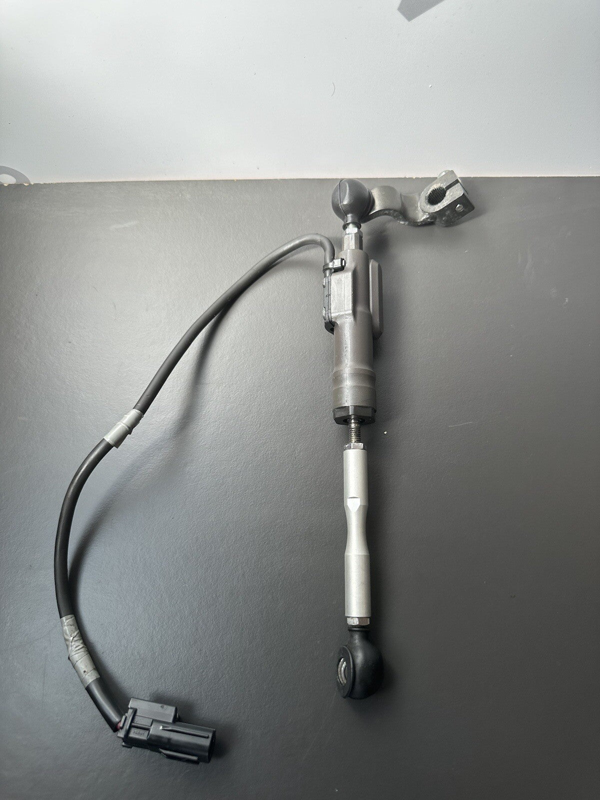 2021-ON YAMAHA MT-09 SP Quick Shifter - B7N8248010