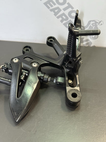 7b0a7f4d-86d8-4c9c-a832-3339a3dd746f