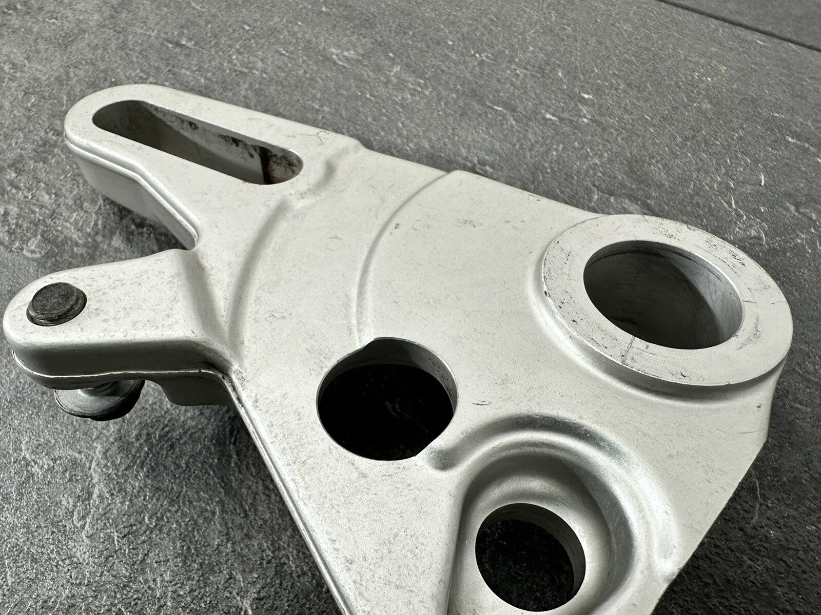 Aprilia Tuono V4 1100 Factory 2020 Rear Brake Caliper Hanger Mount 6889m 2019