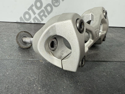 Triumph Street Triple 765 RS 2021 Handlebar Risers Clamp 21650 Miles 2020-2022