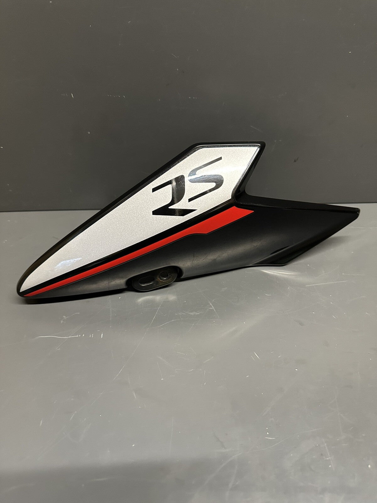 Triumph Street Triple 765 RS front Left upper side trim panel OEM 2017 -T2309049