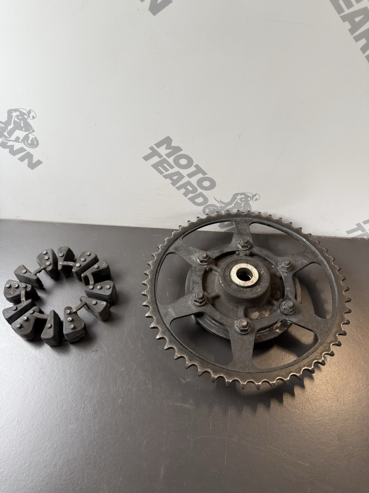 TRIUMPH TRIDENT 660 REAR SPROCKET CARRIER AND CUSH DRIVES OEM YEAR 2021-2024