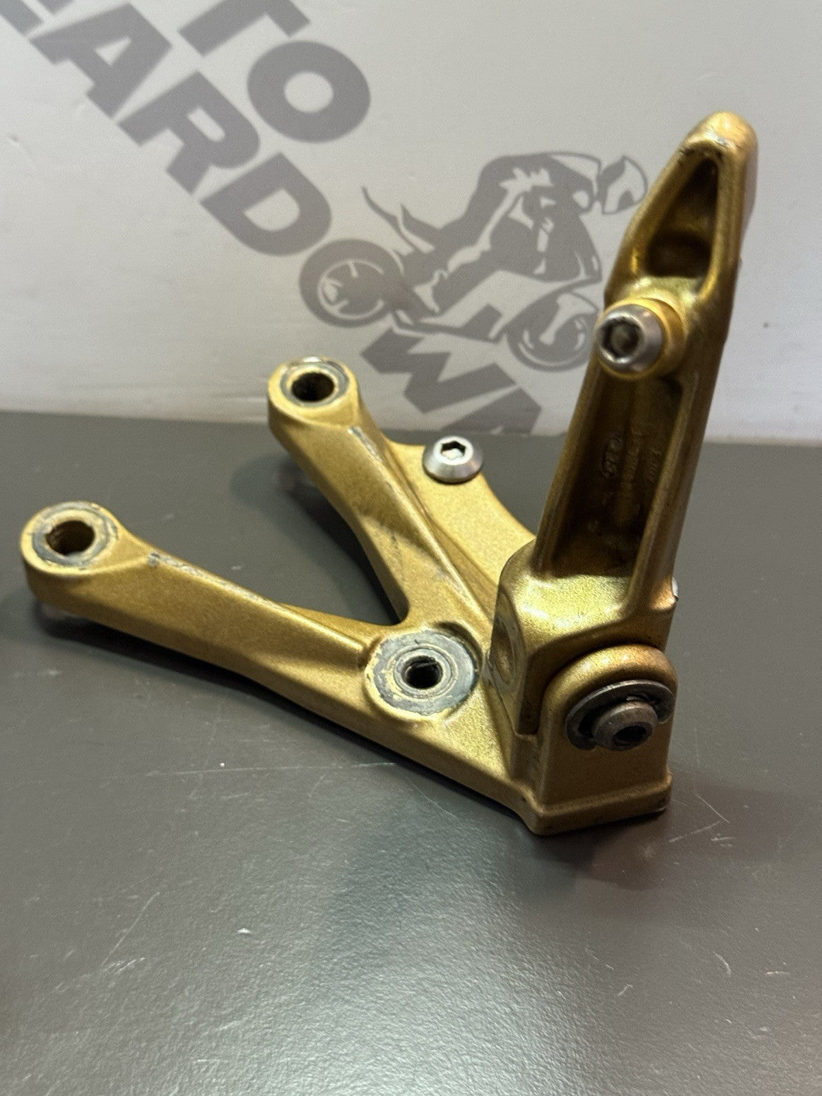 d9c21c28-a0e4-4d87-bfe1-157d5db6850a