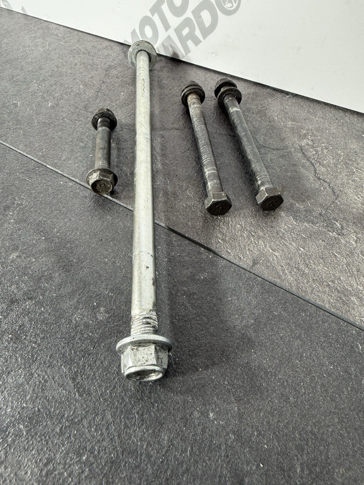 Yamaha YZF R125 R 125 2014 Frame Bolts Engine Bolts 26983 Miles 2008-2018 OEM