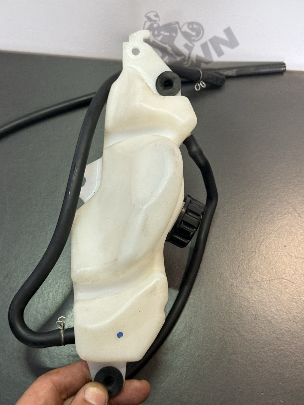 57b572f0-6d2a-443c-b6d3-0a1707f7b1c0