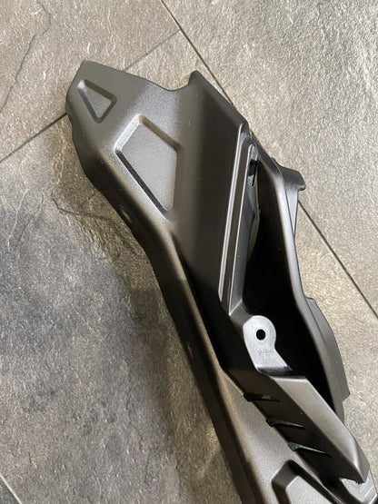 Yamaha MT10 SP 2019 Left Subframe Fairing Panel Cover 10953 Miles 2017-2021 2CR