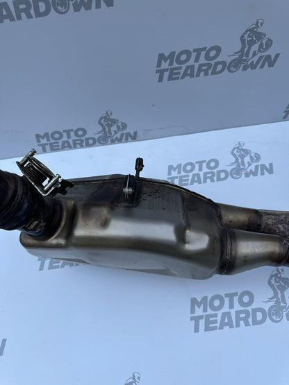 BMW S1000R Downpipes exhaust headers  BMW 8545137 2014 16,807 Miles OEM