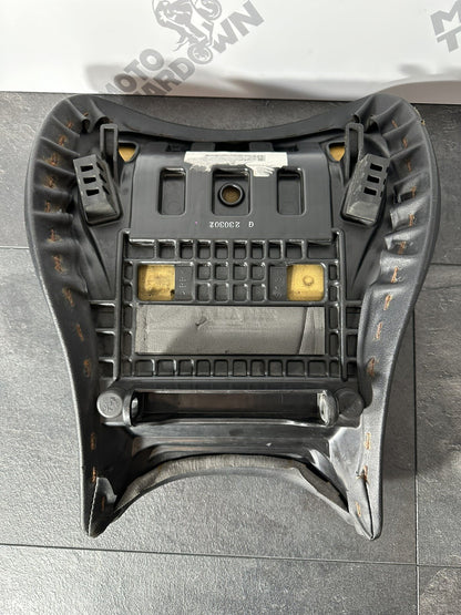 Suzuki GSXR 1300 2016 HAYABUSA Seat Riders Seat Front Seat 18408 Miles OEM