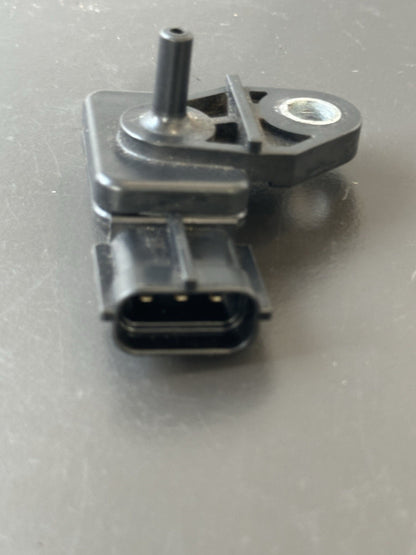 Triumph Street Triple 675 ABS Air Sensor 2007 - 2011 Map Mass Air Flow Sensor